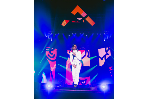 Amenazzy arrasa con su exitoso concierto en República Dominicana