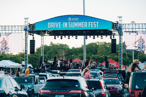 Histórica celebración musical en el Drive-In Summer Fest