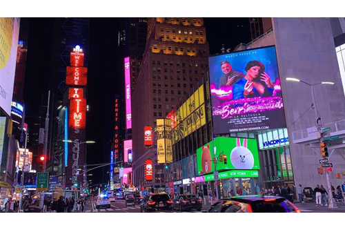 Marko es reconocido en Nueva York con pantalla en Times Square