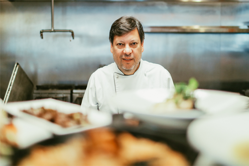 Edgar Leal, el chef que moderniza las comidas Michelin con platos trendy