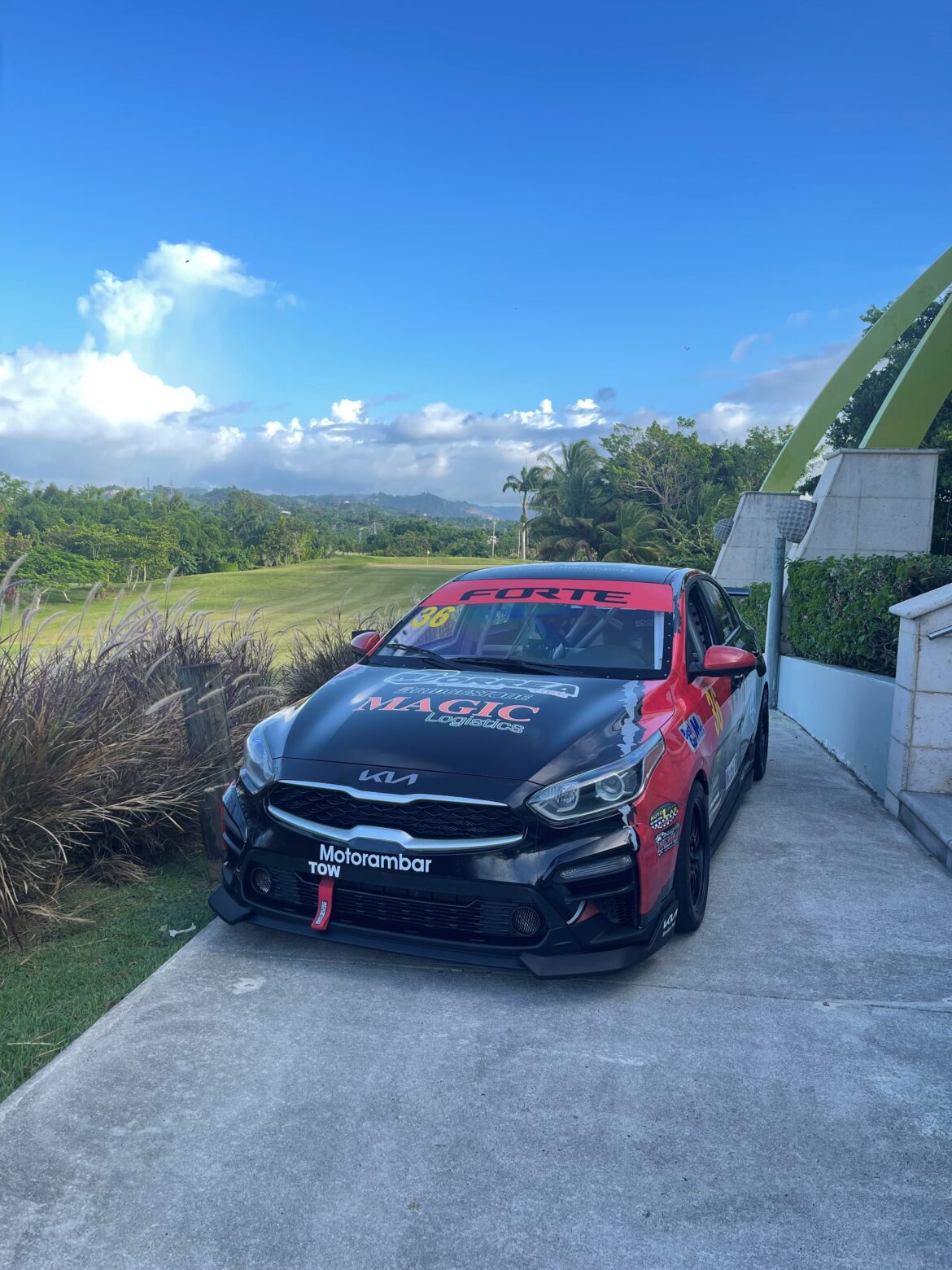 El Kia Racing Team presenta la nueva imagen del Forte Racing