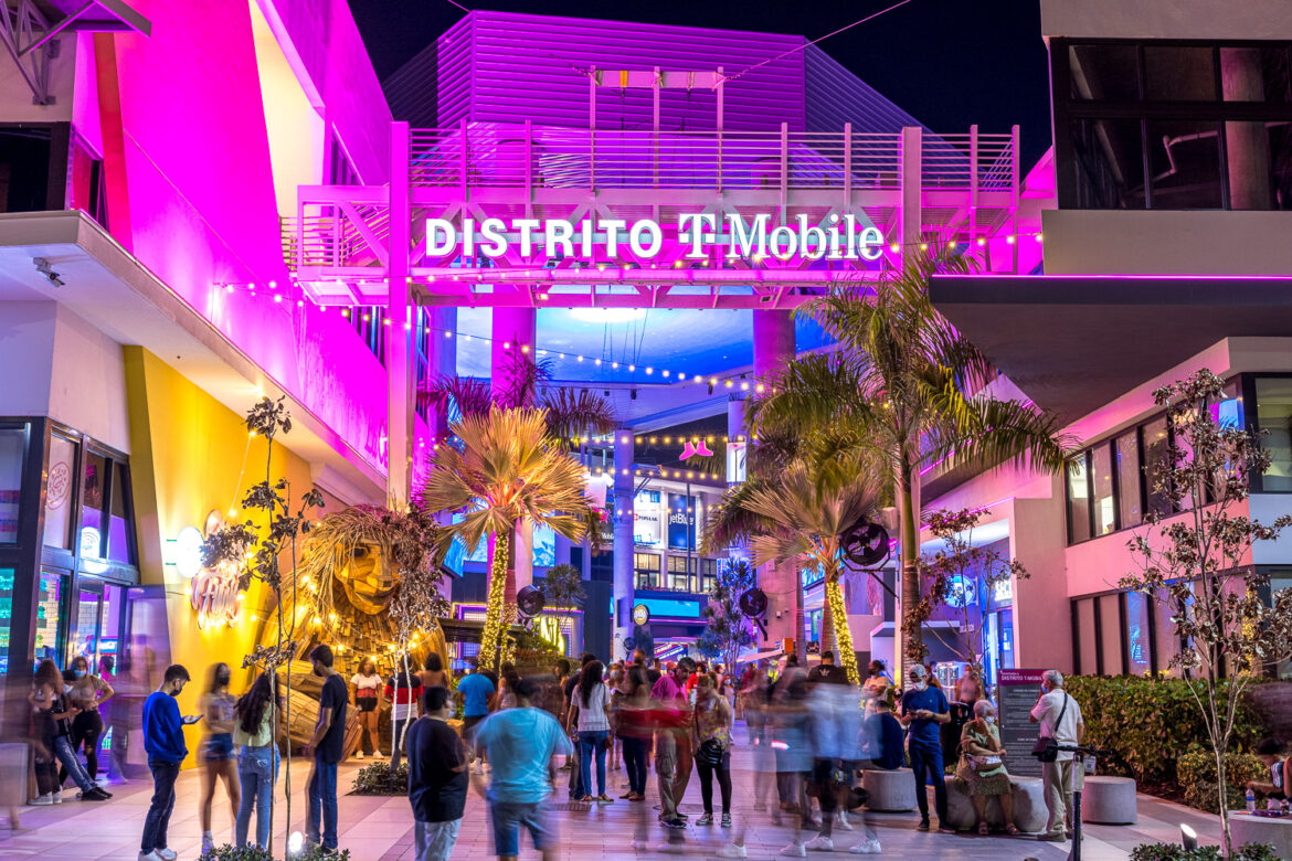 ParkMobile expande su presencia a Puerto Rico y se lanza en Distrito T-Mobile ofreciendo sistemas de estacionamiento sin contacto