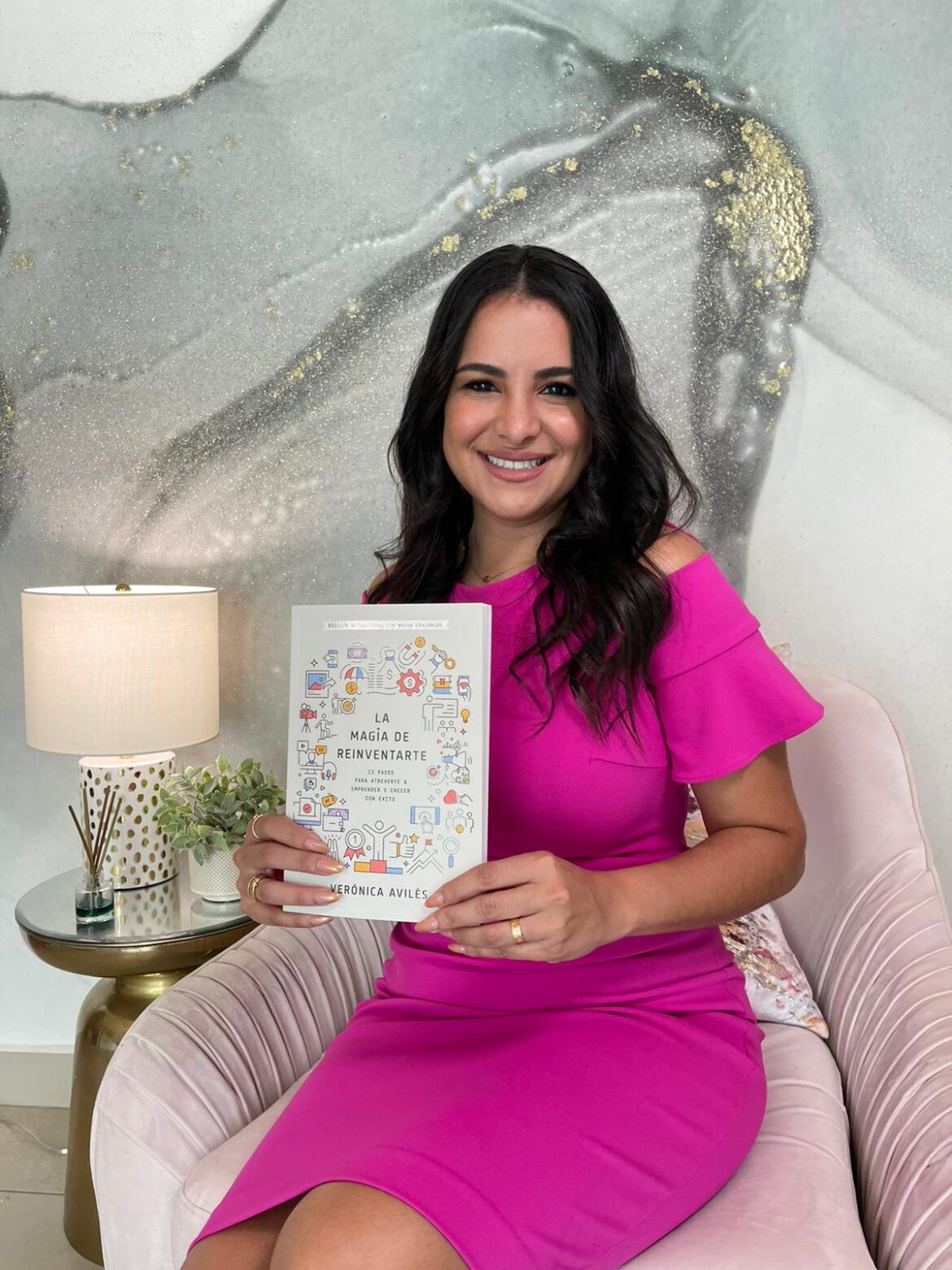 Verónica Avilés, principal influyente en Puerto Rico, Latinoamérica y Estados Unidos en Ecommerce lanza su nuevo Libro “La Magia de Reinventarte”