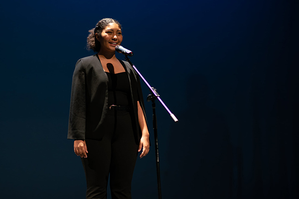 Victoria Monteagudo es la nueva campeona de Poetry Out Loud Puerto Rico