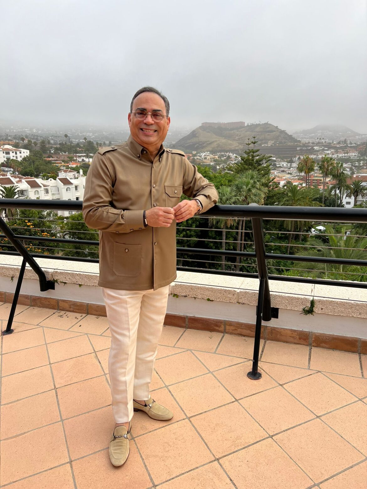 Gilberto Santa Rosa regresa con éxito a Tenerife con su Camínalo Tour