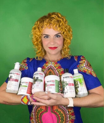 Laura OM es la primera puertorriqueña en crear una línea profesional de productos para el cabello rizo