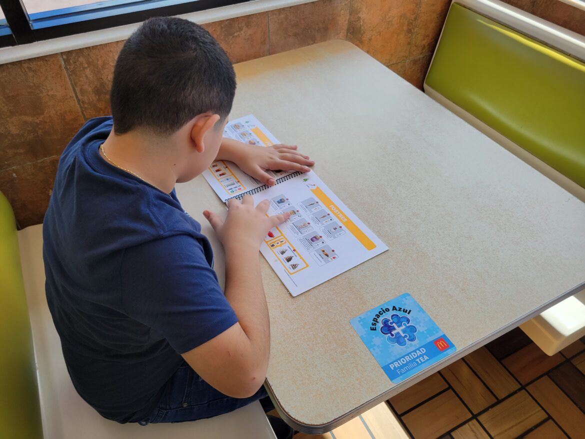 McDonald’s Puerto Rico crea “Espacios Azules” para la inclusión de personas con autismo en sus restaurantes