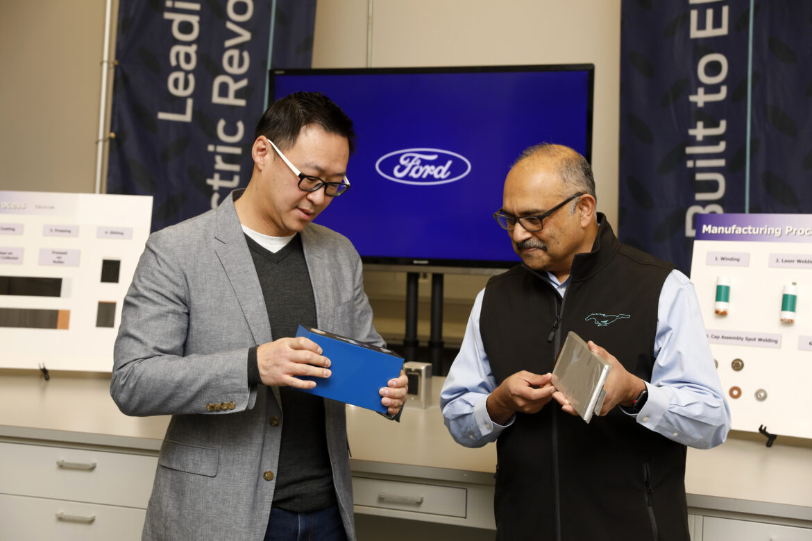 Ford anuncia nueva planta de baterías LFP
