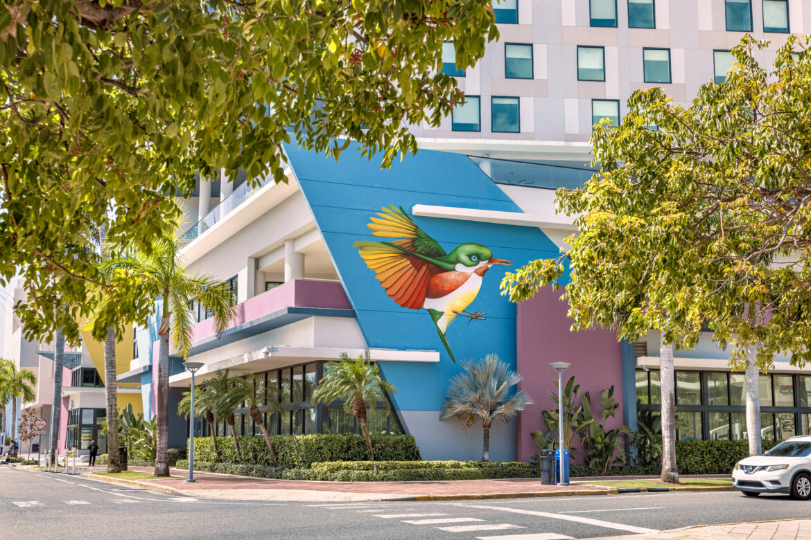 DISTRITO T-Mobile revela tres murales nuevos y celebra el arte puertorriqueño con URBAN CANVAS