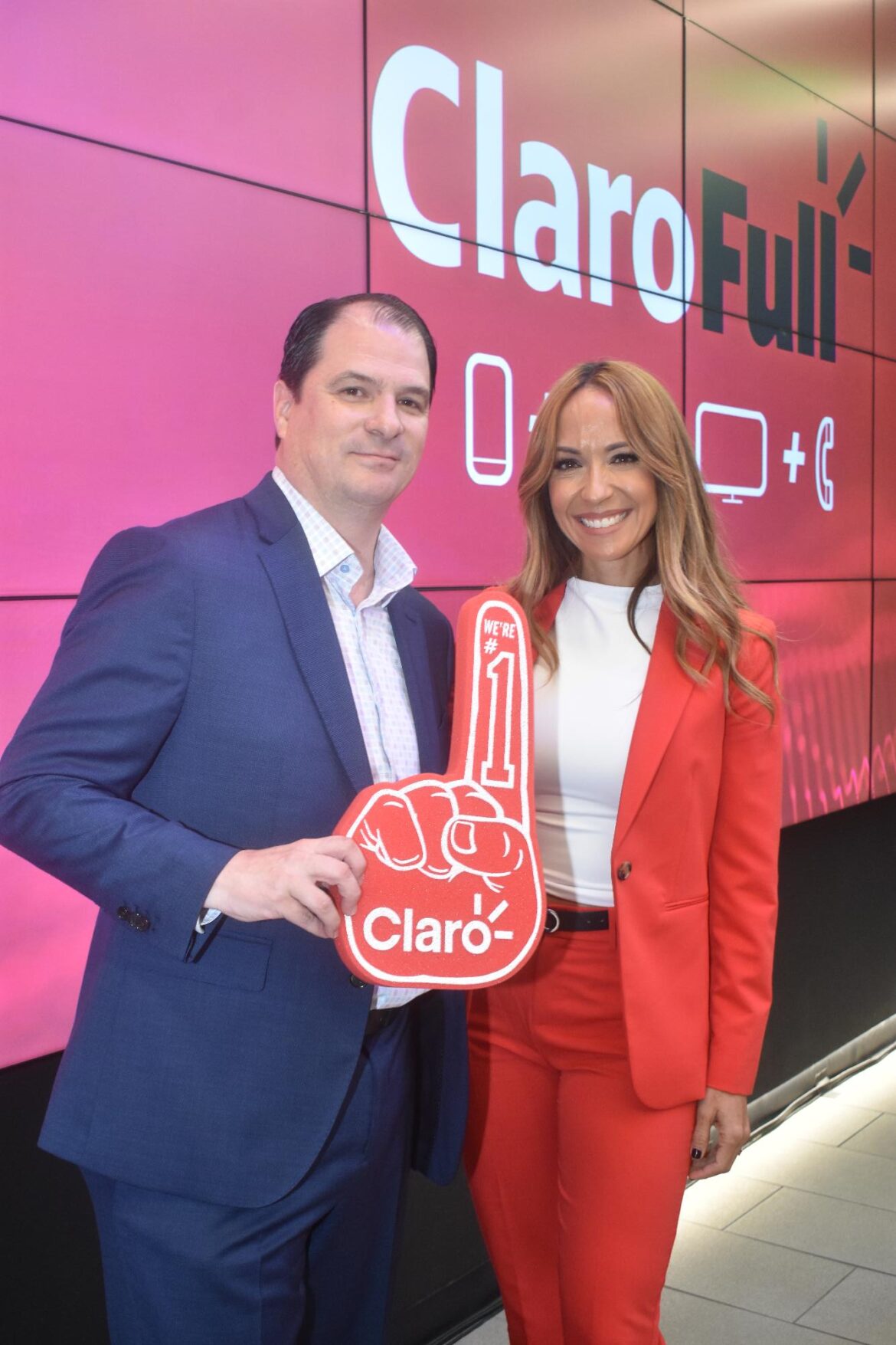 CLARO anuncia ahorros y beneficios al combinar servicios con CLAROFULL