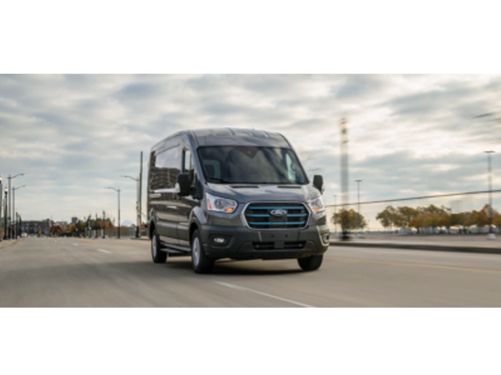La Ford E-Transit totalmente eléctrica impulsa el futuro de los negocios con software, servicios y capacidad al próximo nivel