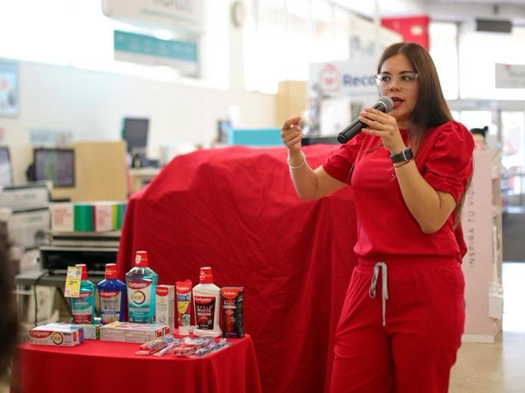 Charlas educativas y visitas dentales GRATIS durante el mes de Agosto, mes de la salud oral