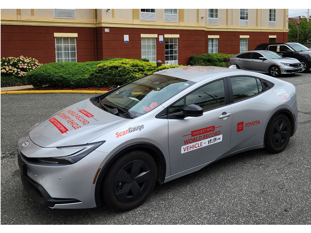 Toyota Prius establece Guinness World Record™ por el MPG más alto