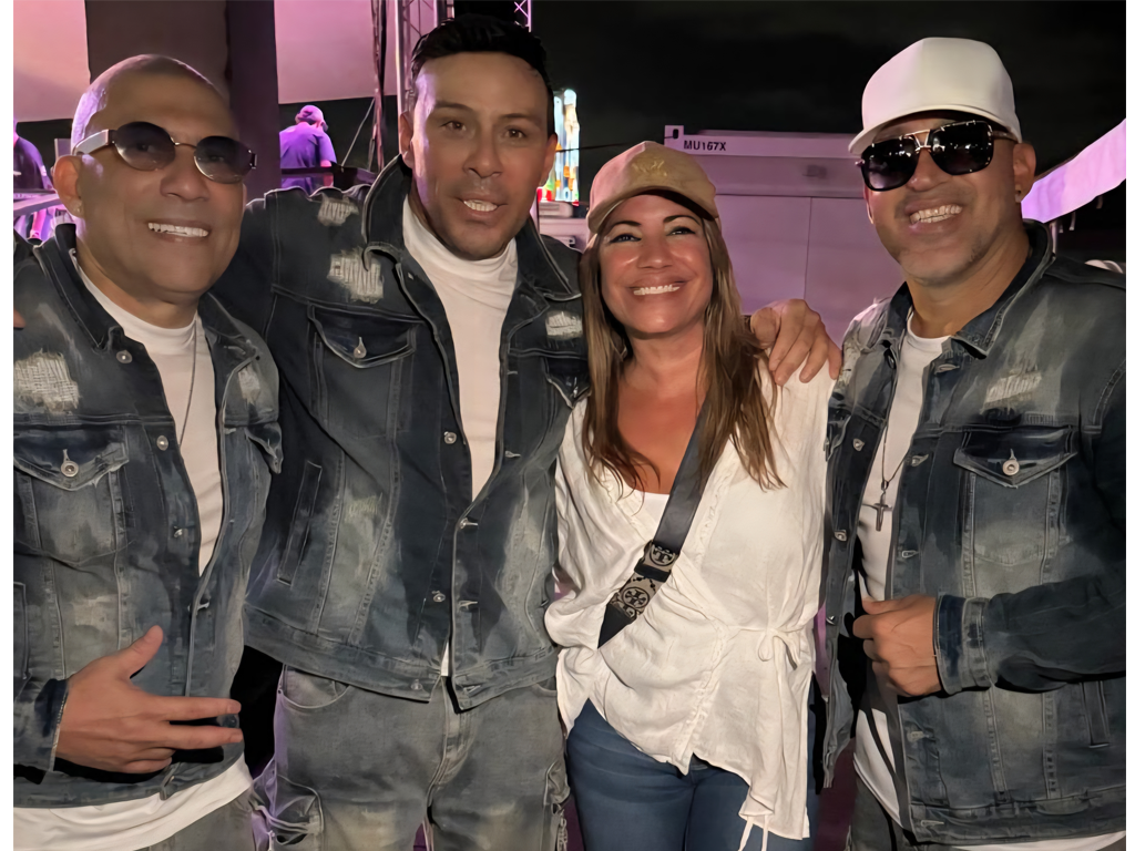 Grupo Manía y Melina León lanzan el tema “No Te Vayas Madre Mía” dedicado en el día de las madres a Doña Doris, madre de la agrupación