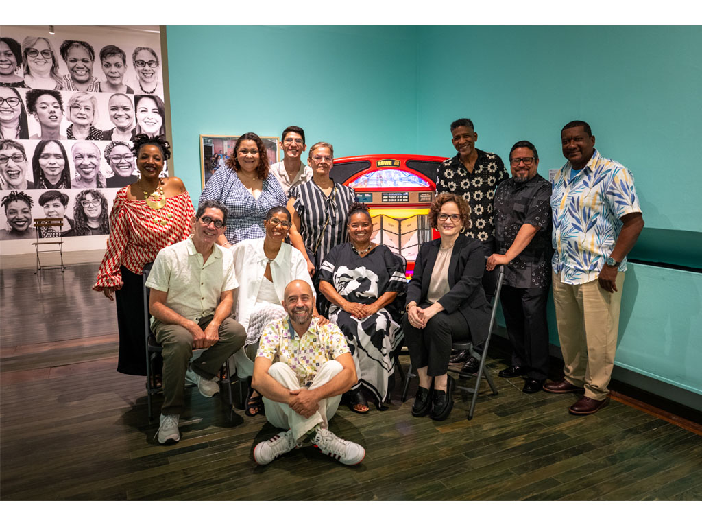 El Museo de Arte Contemporáneo Celebra una década de impacto comunitario  con un concierto inolvidable Entre Amigos