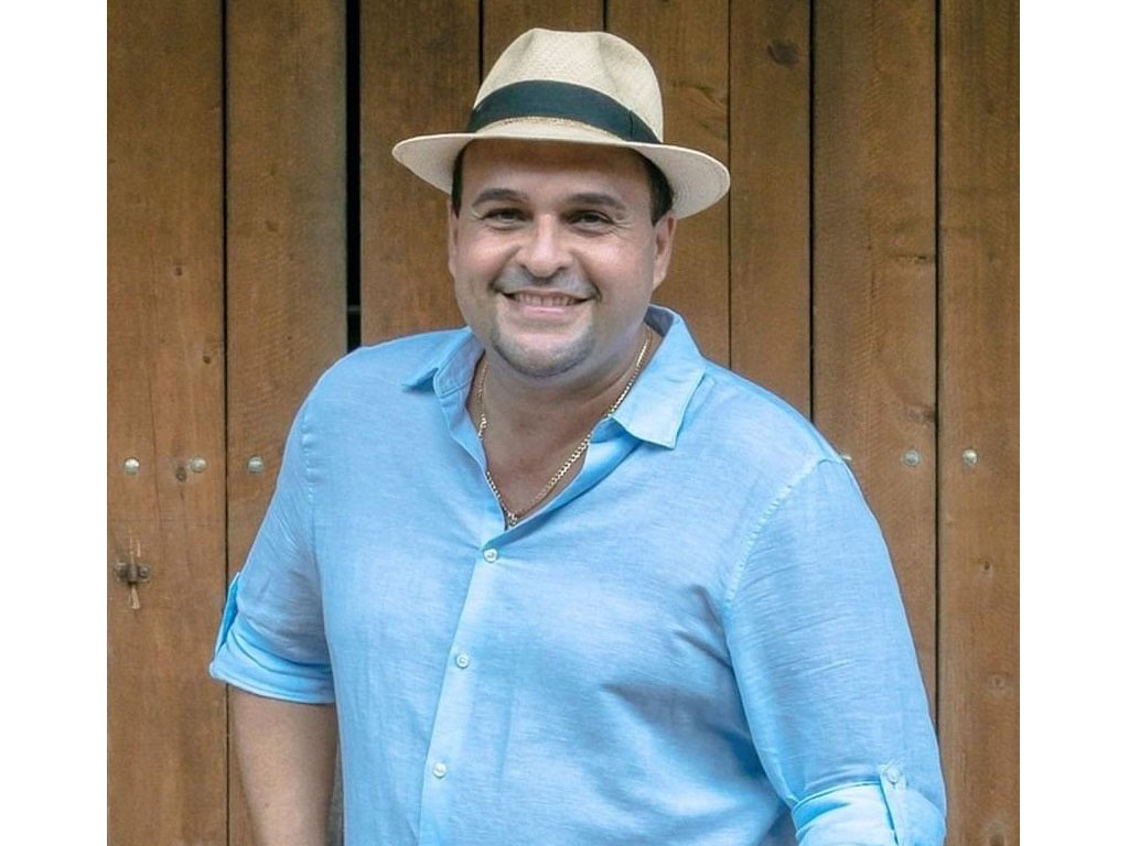 La trova boricua es premiada y reconocida a través del trovador Omar Santiago Fuentes