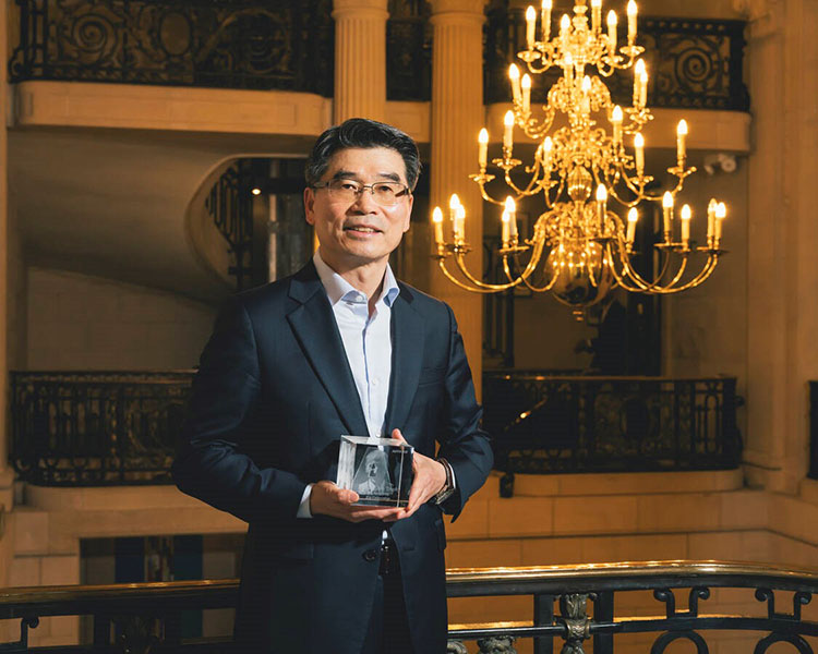 Premios Autocar reconocen al CEO de Kia