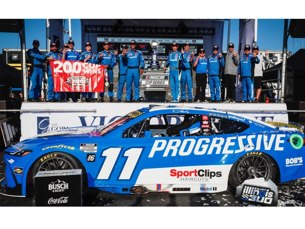 Toyota consigue su victoria número 200 en la NASCAR Cup Series