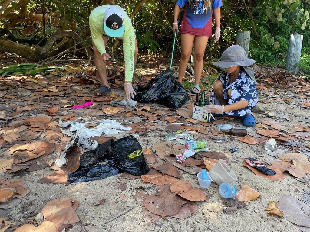 Scuba Dogs Society convoca a voluntarios para la Limpieza Internacional de Costas 2025 en Puerto Rico