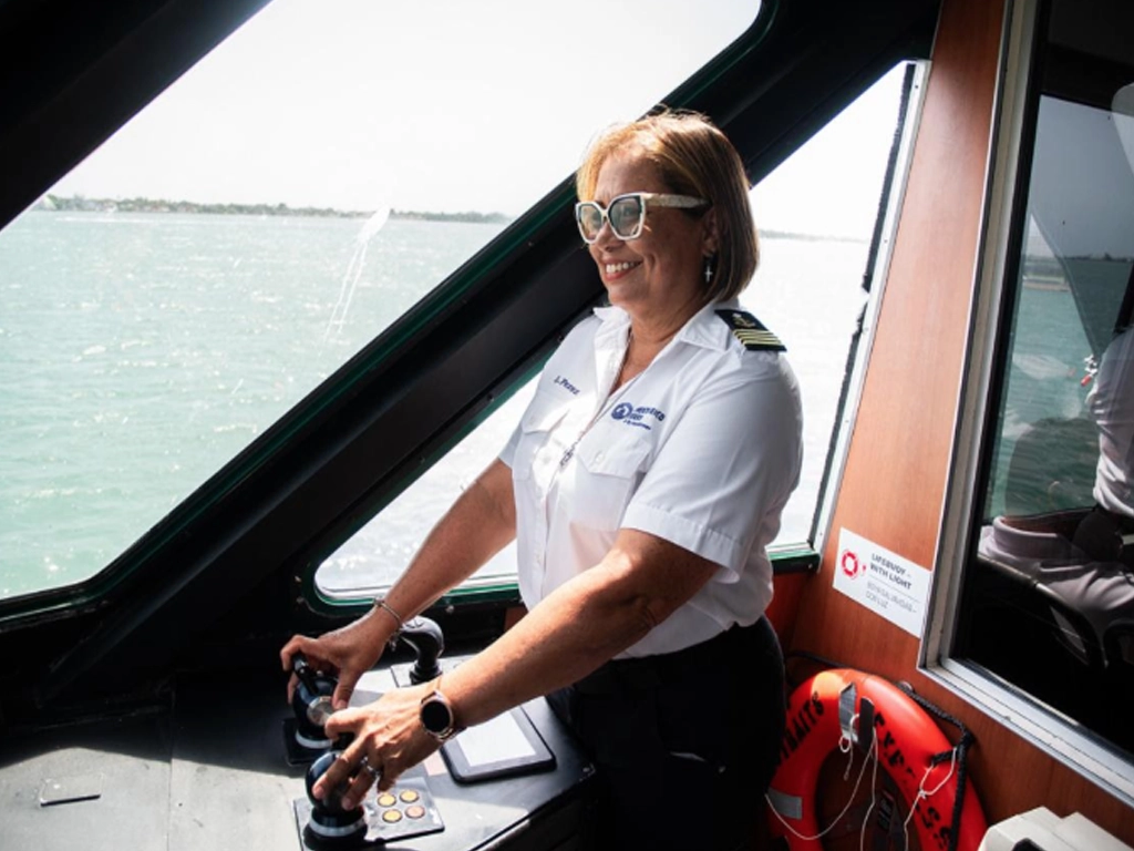 Establecen nuevos récords de viajes en ferry entre julio y septiembre de 2025