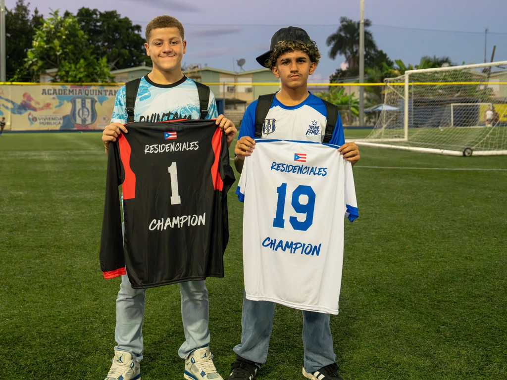 Jóvenes puertorriqueños compiten en Colombia con el apoyo de Young Kingz Foundation