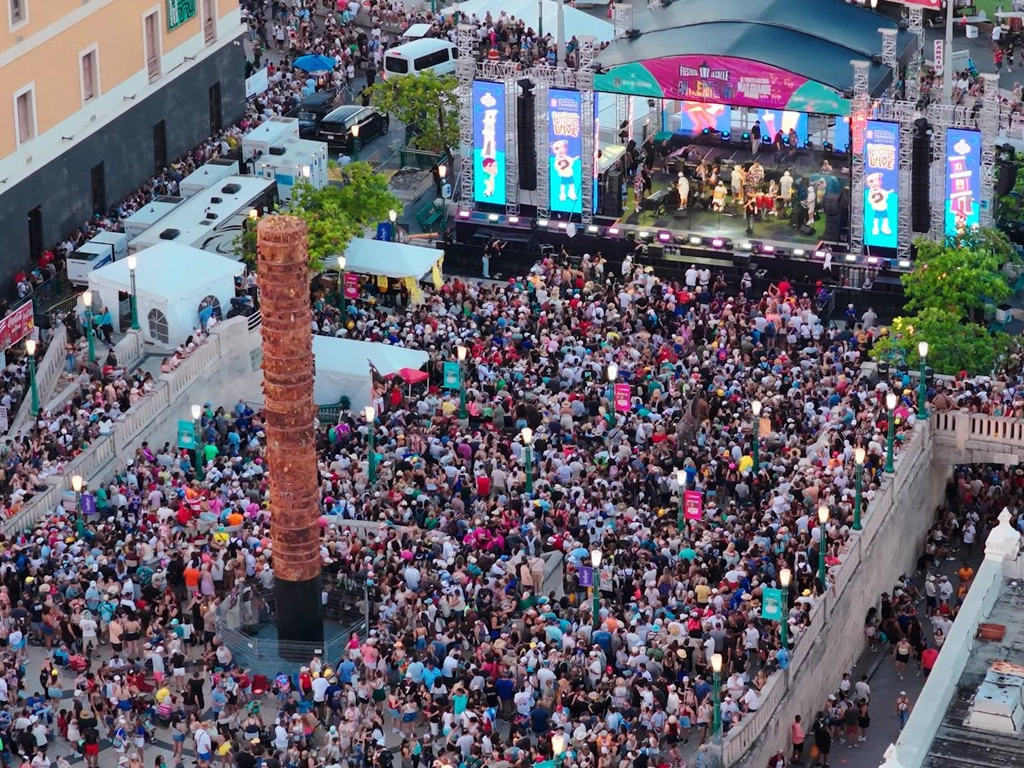 Asistencia masiva obliga al cierre del transporte colectivo del municipio de San Juan durante las Fiestas de la Calle San Sebastián 2026