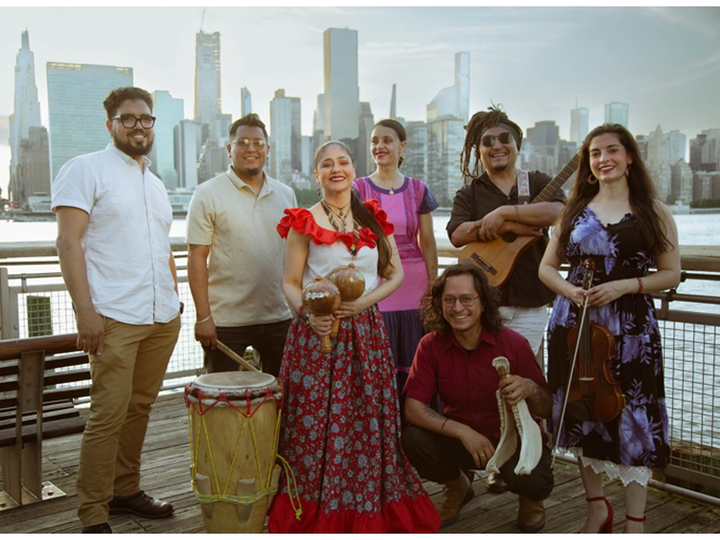 El aclamado grupo de Nuevo México, Lone Piñon, celebra una década con el álbum Hot Carne Seca