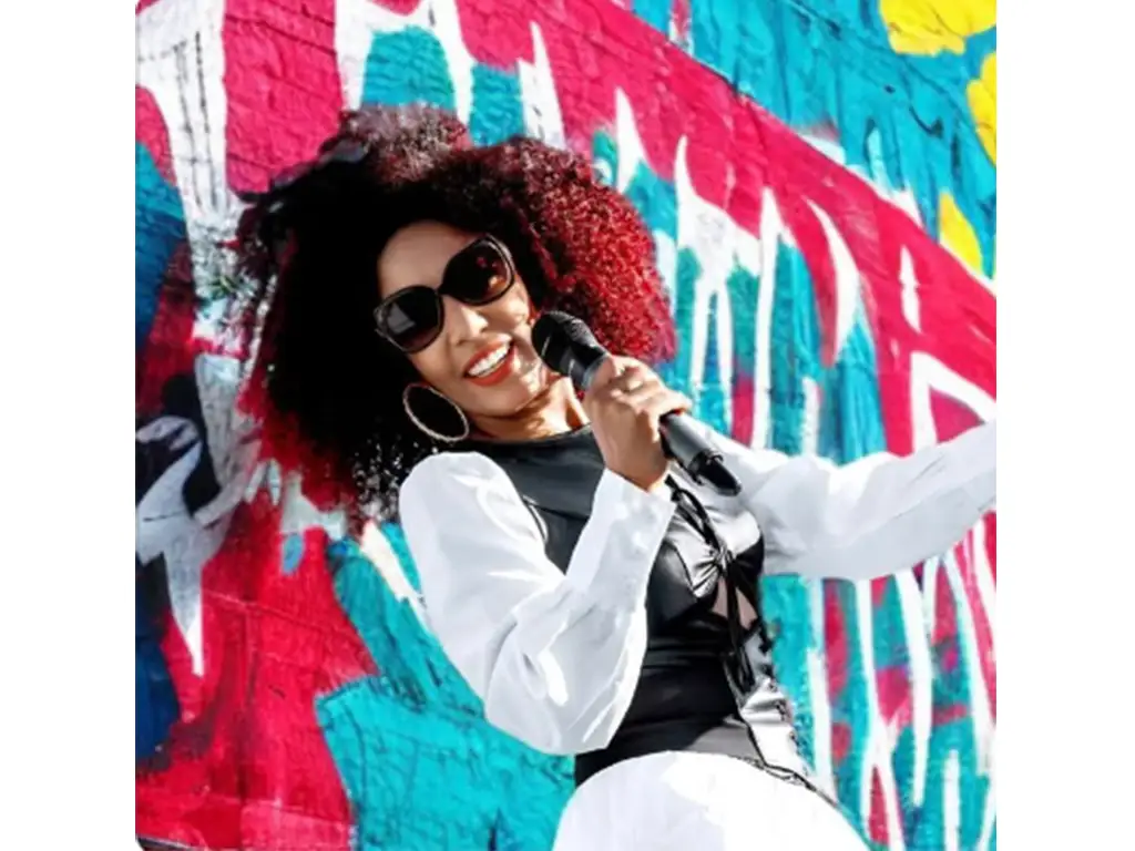 Awilda Quezada “La Tremenda” lanza nuevo tema musical “Verano en Candela”