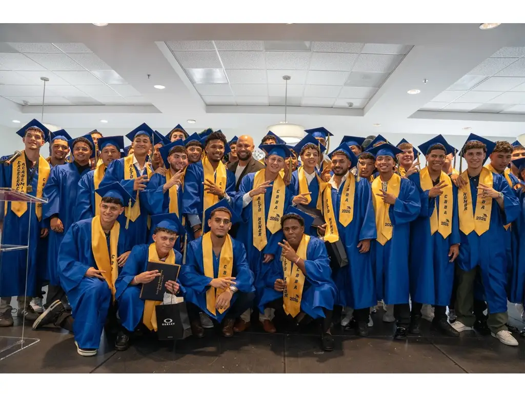 Carlos Beltrán Baseball Academy celebra la graduación de una histórica Clase 2026