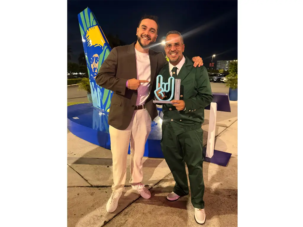 Norberto Vélez gana “Mejor Canal por Sesiones de la Loma” en la Convención Tu Música Urbano