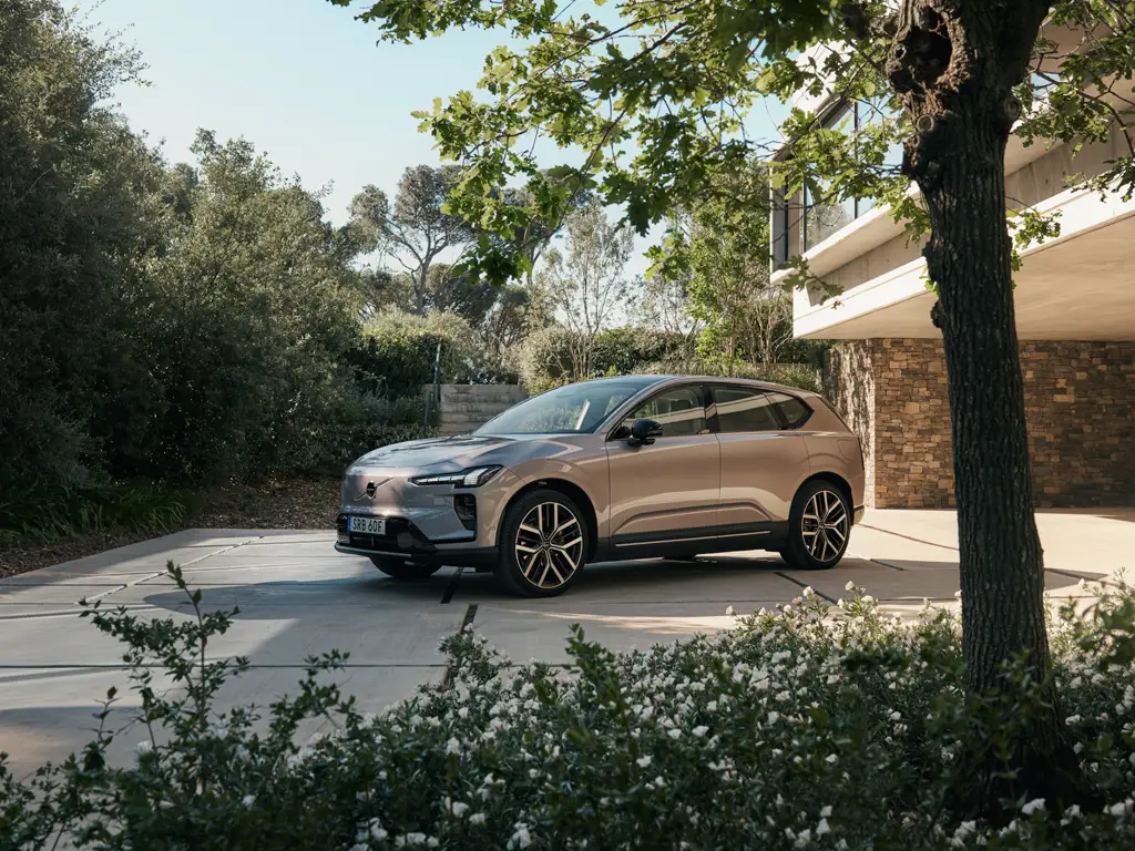 El nuevo Volvo EX60: la mejor autonomía de su clase con 503 millas y una carga tan rápida como una parada para gasolina y café