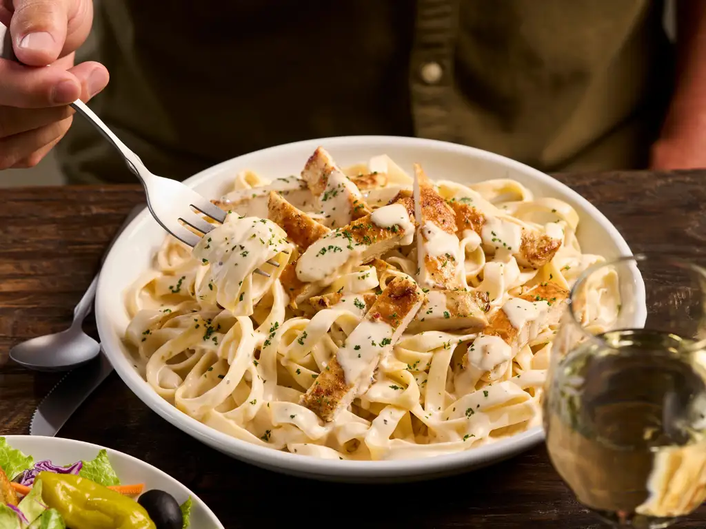 Olive Garden abre en Fajardo con oferta gastronómica italiana que promete cautivar el paladar de locales y turistas