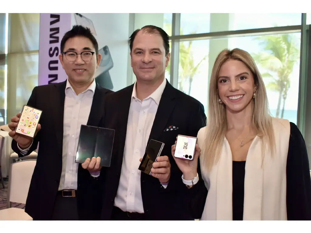 Claro y Samsung traen a Puerto Rico nueva generación de plegables con la serie Galaxy Z8
